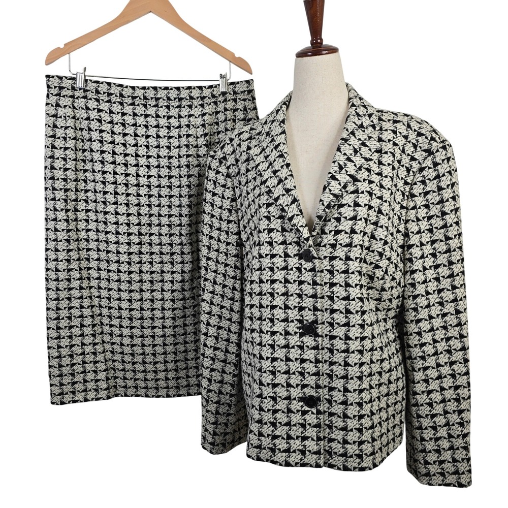Feraud Paris Wool Silk Cashmere Geometric Skirt Suit Set Black Cream 46/48 US 16